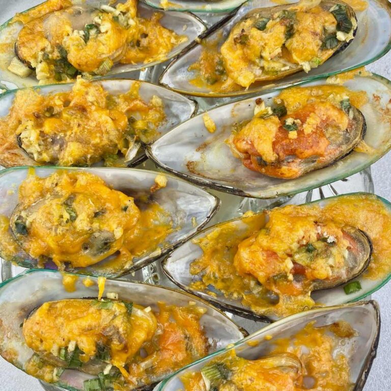Cheesy Baked Tahong (Mussels)