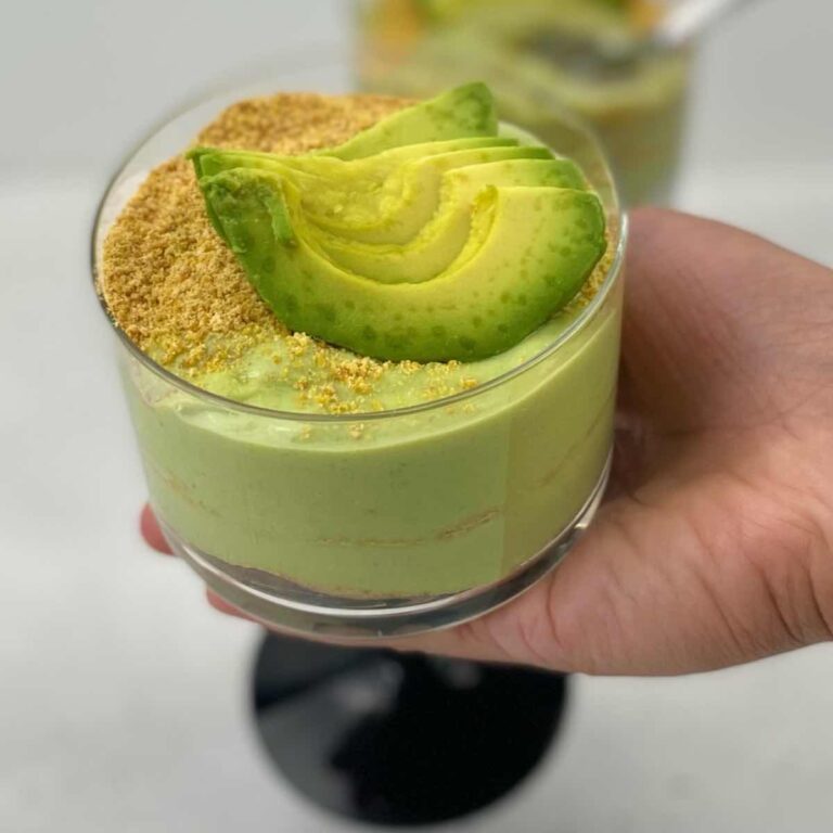 Creamy Avocado Graham Shake