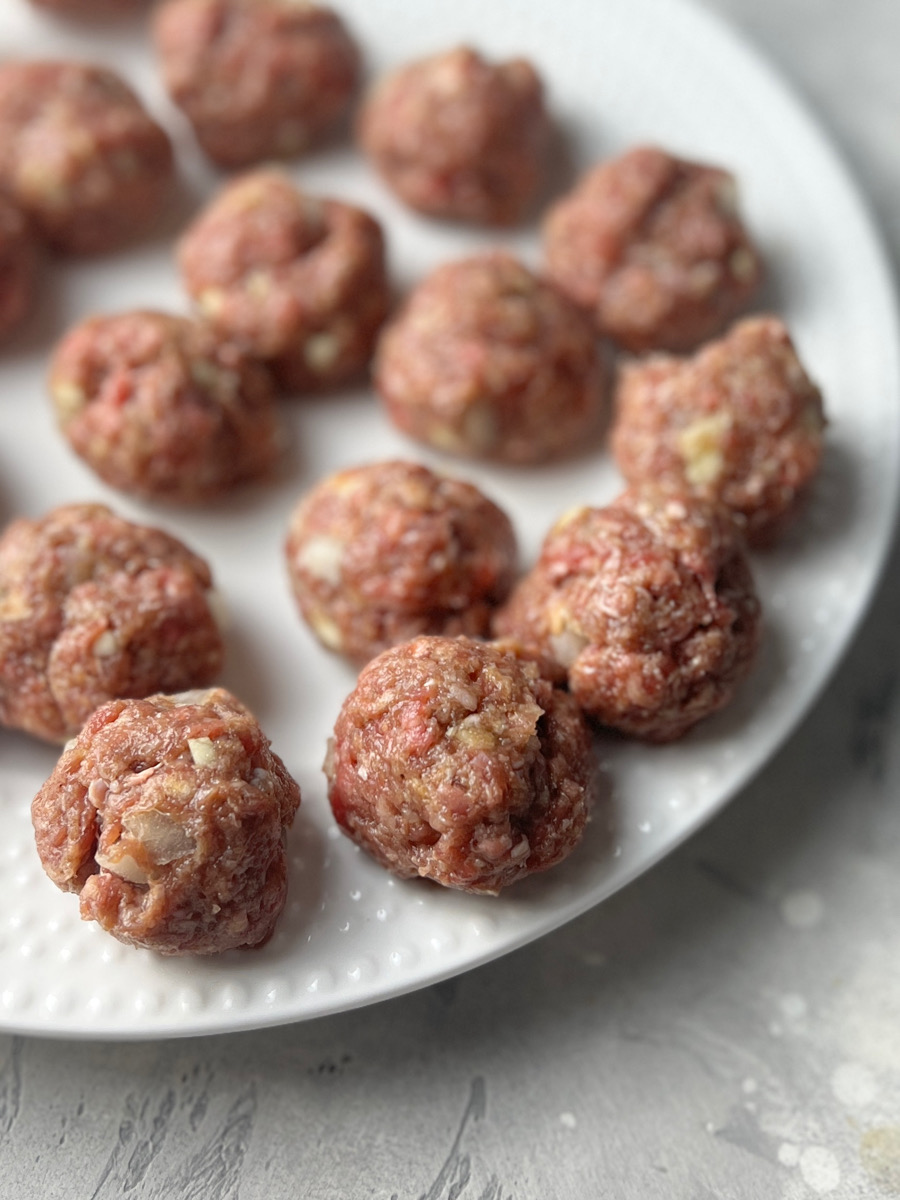 form ground beef into balls